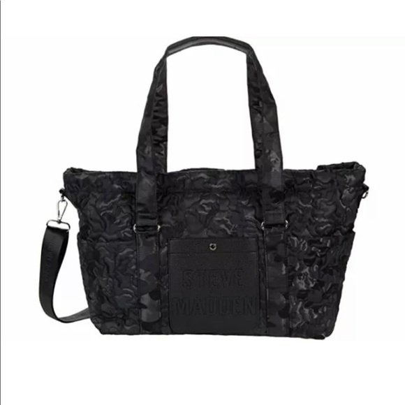 Steve Madden Quilted Camo Nylon Weekend Bag Weekender Gym Bag - Picture 1 of 3